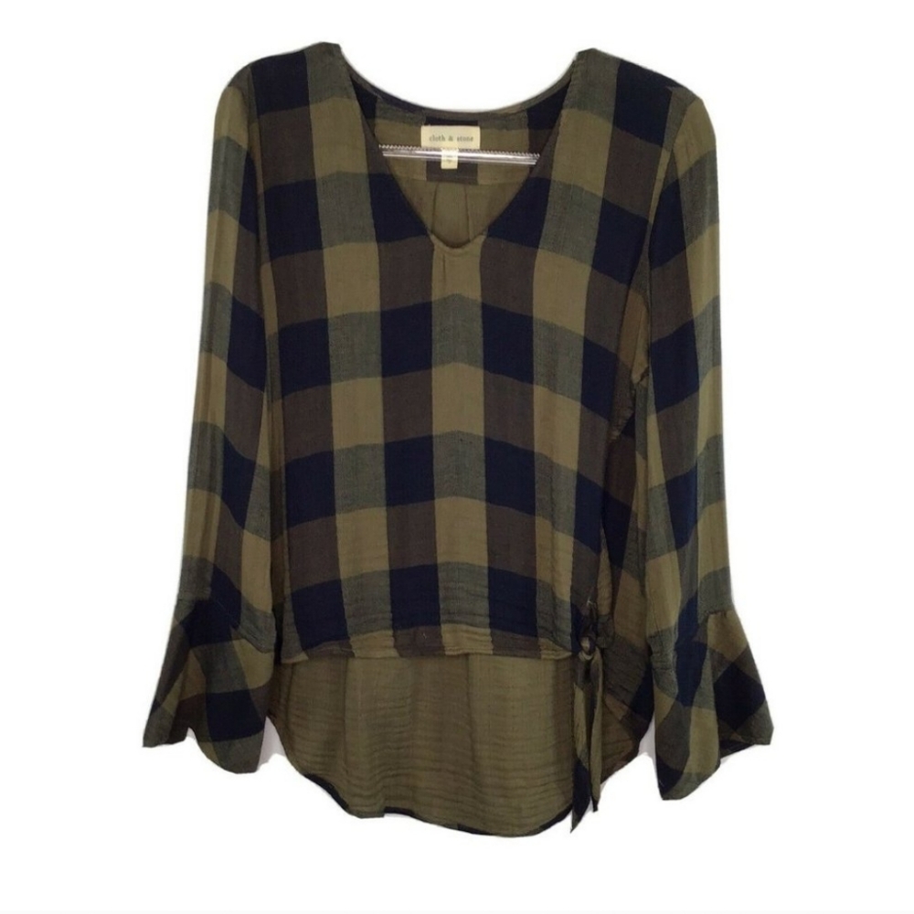 Cloth and stone v neck plaid blouse green